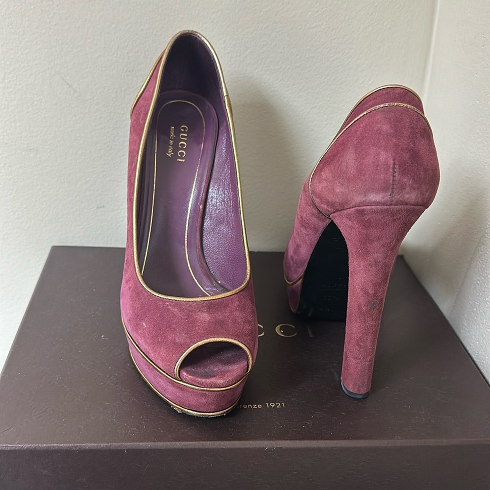 Gucci shoes lovely ,used in good conditions
